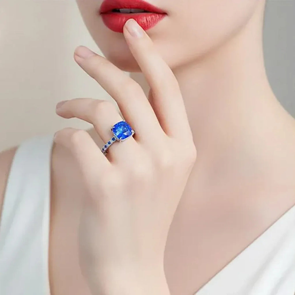 2 Carat Blue Spinel Fluorescent Light-Changing Cornflower Color-Blocking Cushion-Shaped Niche Luxury High-End Open Ring