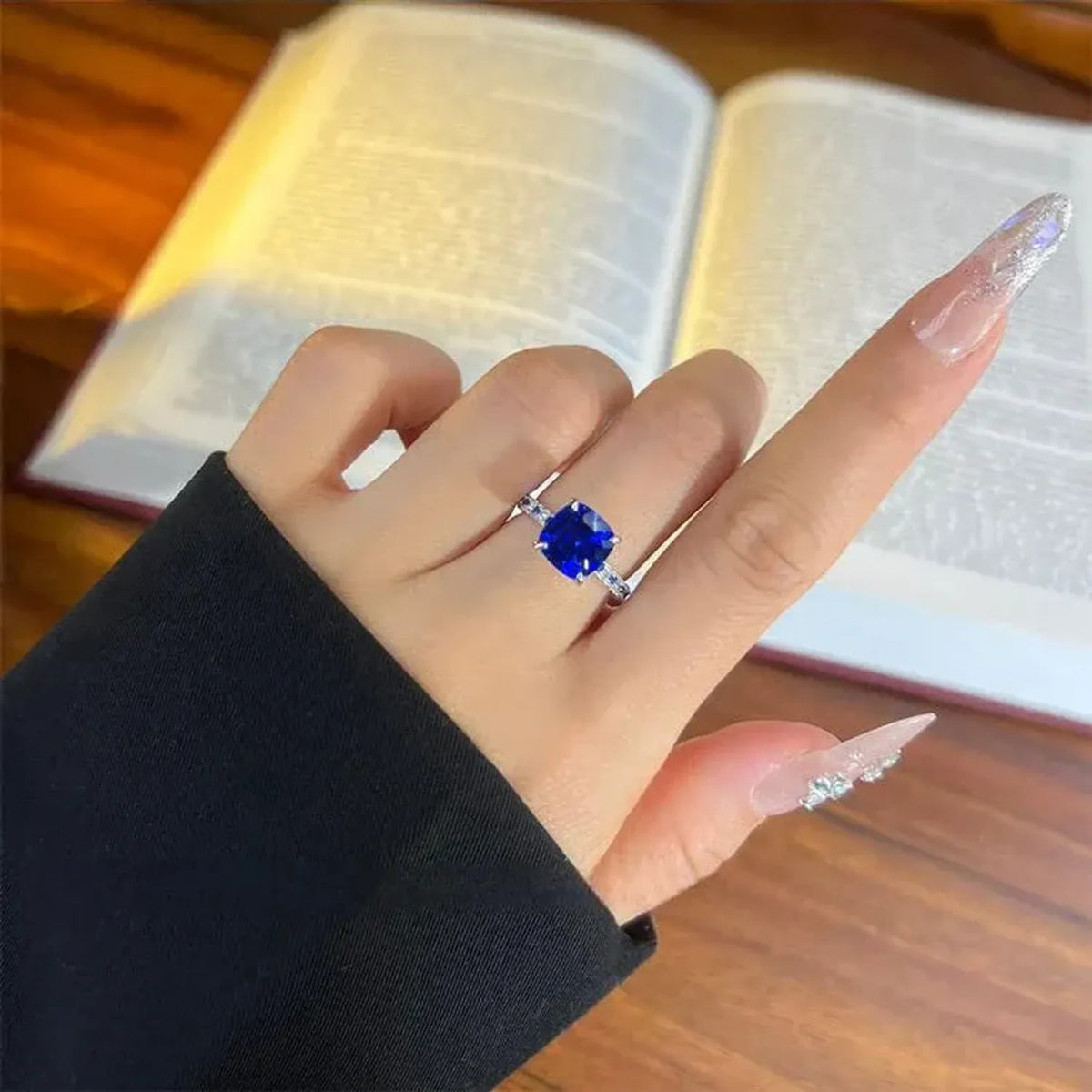 2 Carat Blue Spinel Fluorescent Light-Changing Cornflower Color-Blocking Cushion-Shaped Niche Luxury High-End Open Ring