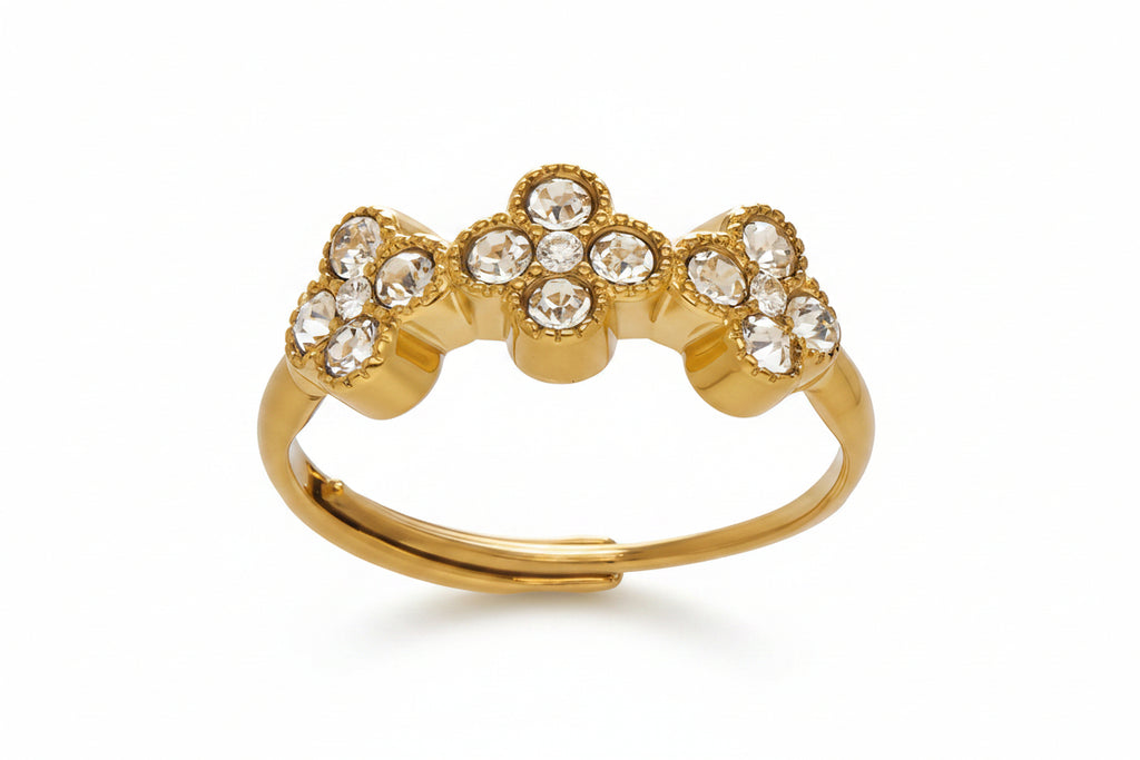 Gold ring with zircon stone