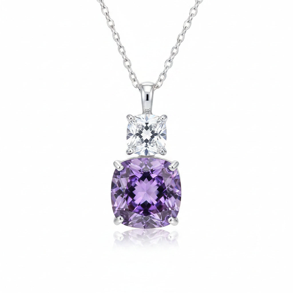 Necklace with a purple and clear pendant held in a hand, brand '2HENRONG' visible.