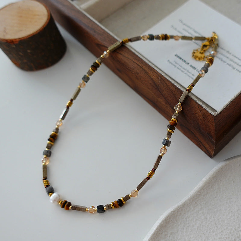 Little Charm Stone Necklace – warm tone close-up
