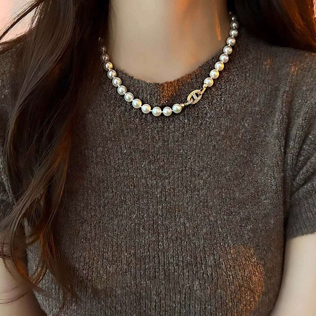 Piaoyan Horseshoe-Clasp Pearl Necklace