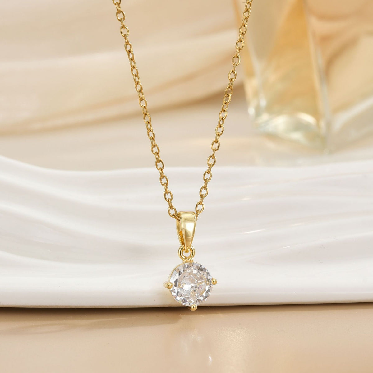 Linda's Look Six-Prong Solitaire Zircon Pendant Necklace, 18K Gold Plated