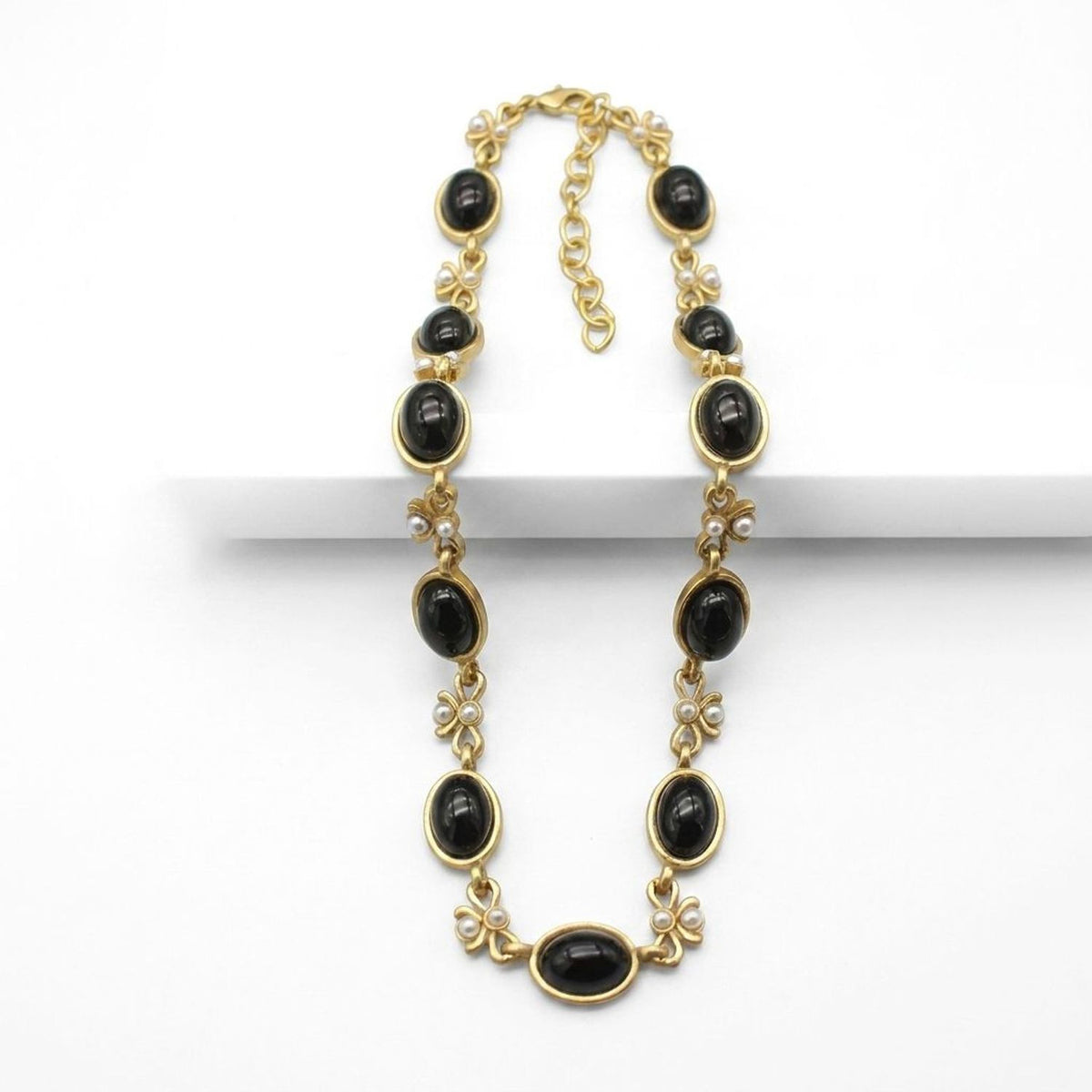 Antique Bow Glass Jewelry Set - Oval Pendant, Stud Earrings & Bracelet