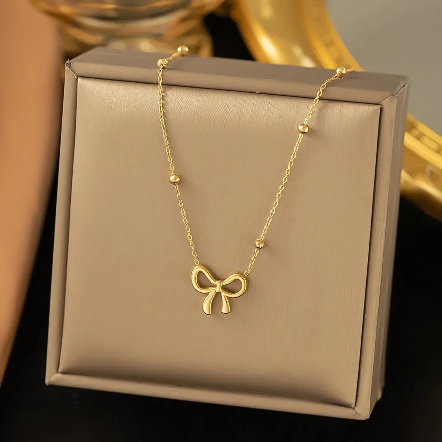 Bow-Shaped Light Luxury Titanium Steel Jewelry Set
