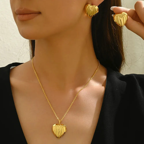 Cross-border European American Women Long Necklace, Niche Heart Pendant Design, Matching Wrinkle Textured Earrings, Premium Versatile Daily Neck Ear Jewelry