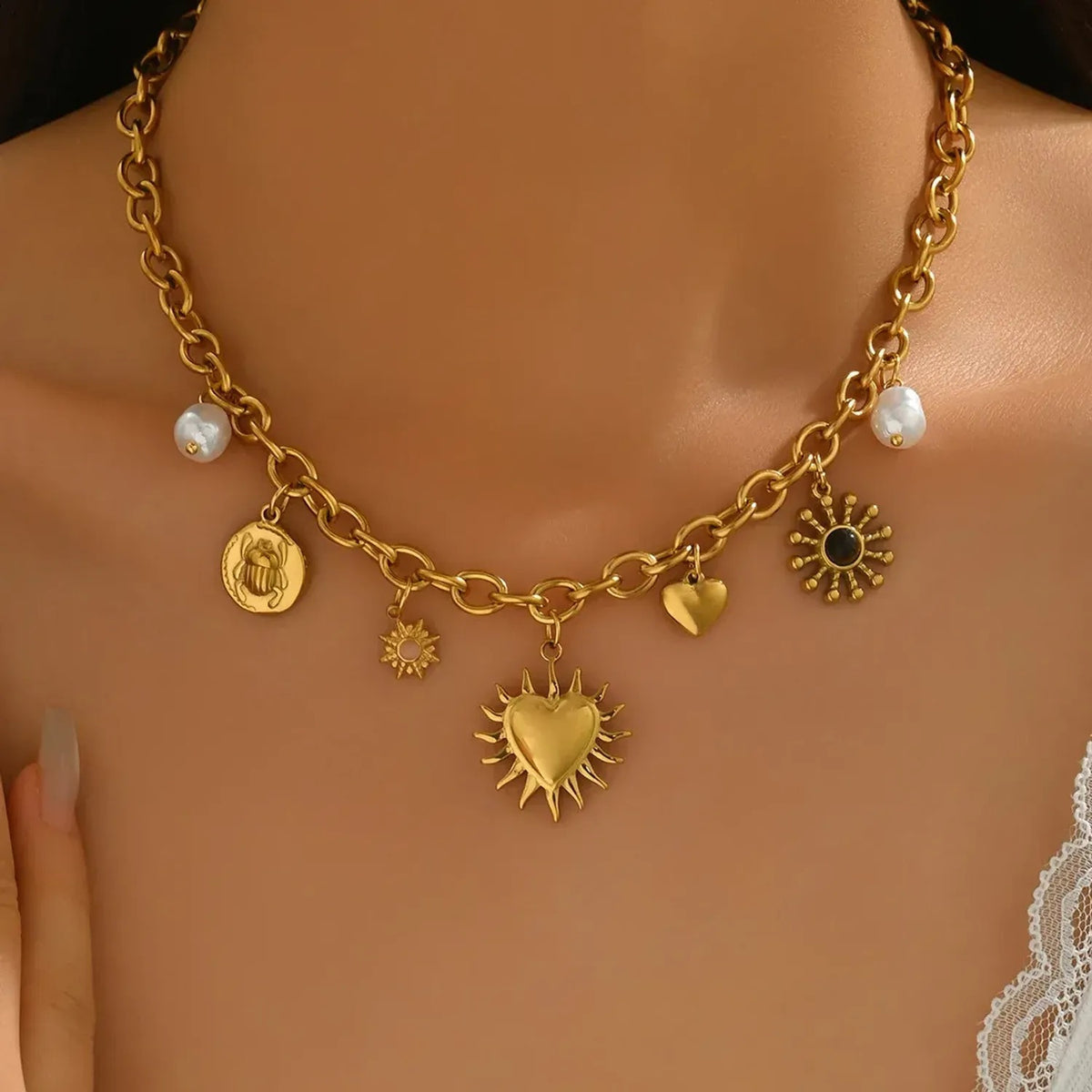 Cross-border European American Women Pendant Necklace, Niche Heart Shape Inlaid Faux Pearl & Rhinestone Design, Premium Versatile Daily Neck Jewelry For Ladies