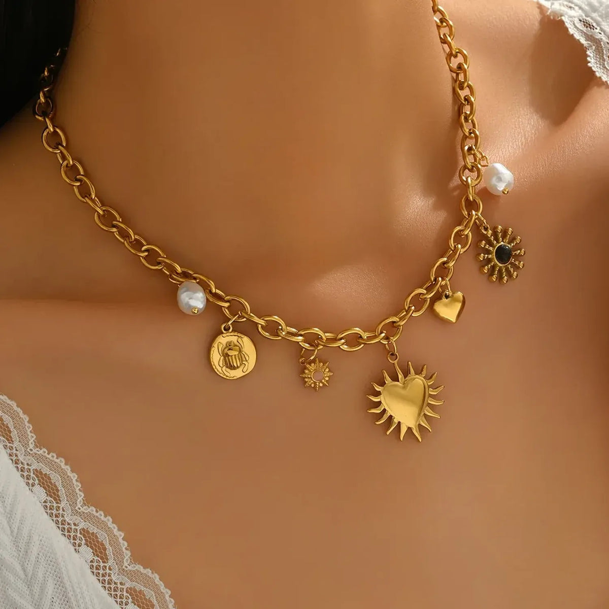 Cross-border European American Women Pendant Necklace, Niche Heart Shape Inlaid Faux Pearl & Rhinestone Design, Premium Versatile Daily Neck Jewelry For Ladies