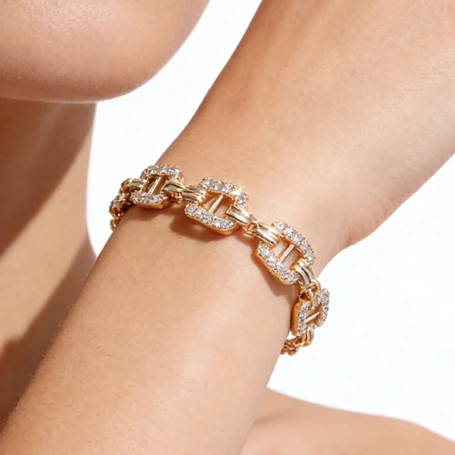 Dejin Horseshoe Link Zirconia Bracelet