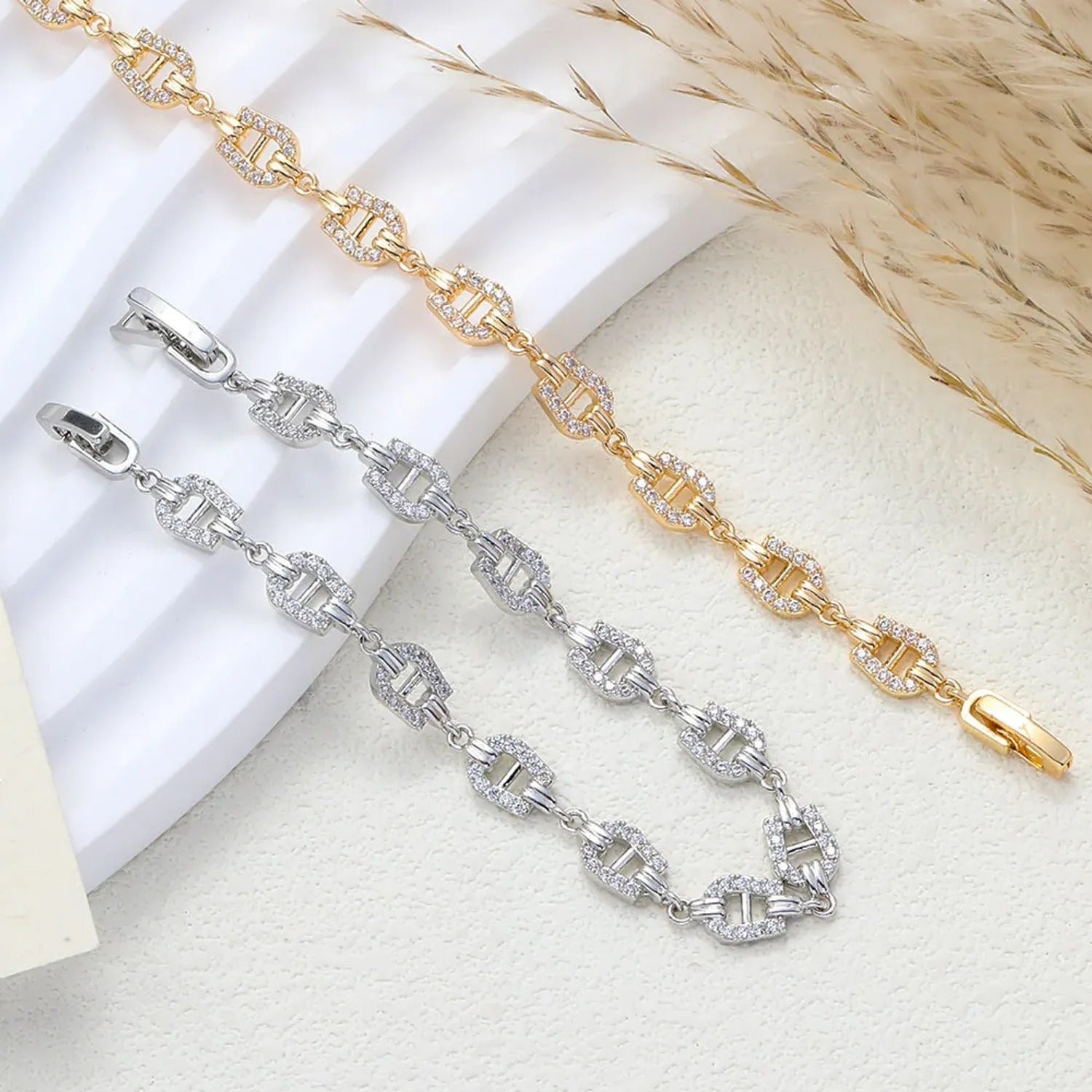Dejin Horseshoe Link Zirconia Bracelet