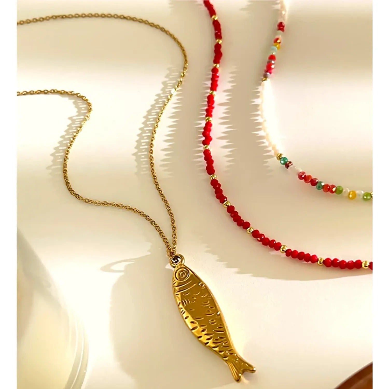 Dopamine Fish & Acrylic Bead Clavicle Necklace