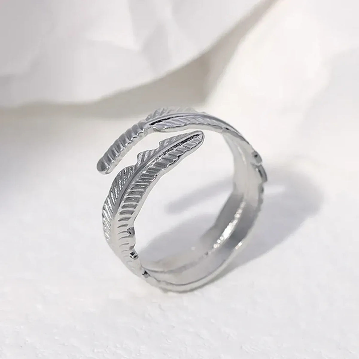 European And American Cross-Border Titanium Steel Ring For Women Leaf Heart Shape Niche Simple Non-Fading Open Stainless Steel Ring Wholesale
