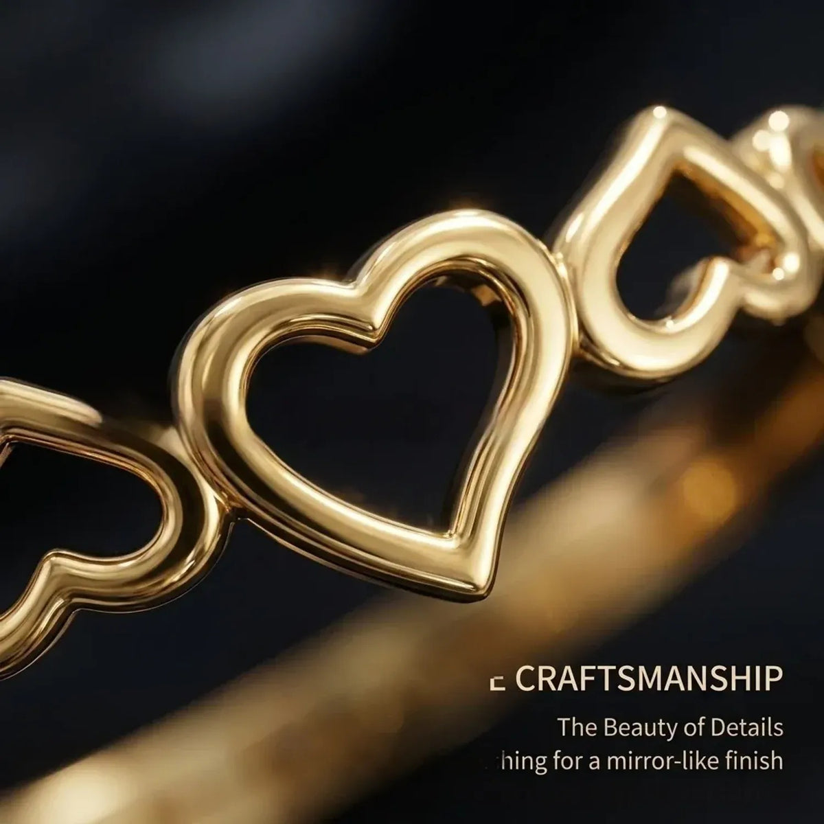 European And American Hollow Heart-shaped Bracelet With A Luxurious Feel