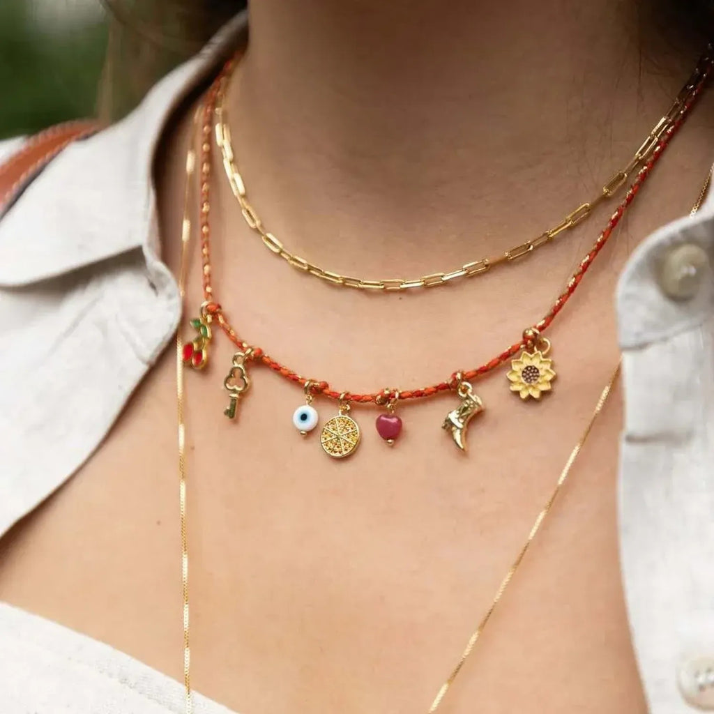 Fashionable 18K Gold Letter Necklace