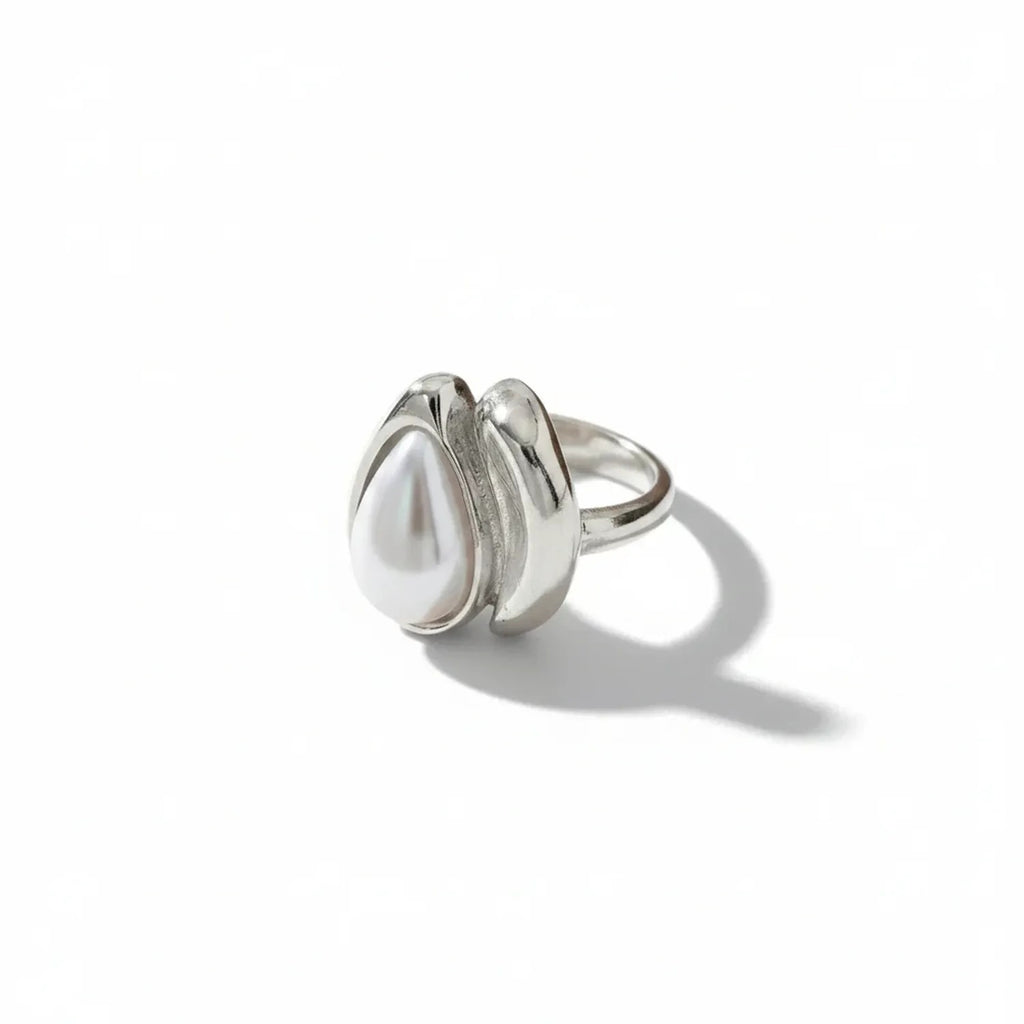 Faux Baroque Pearl Open Ring — Light Luxury