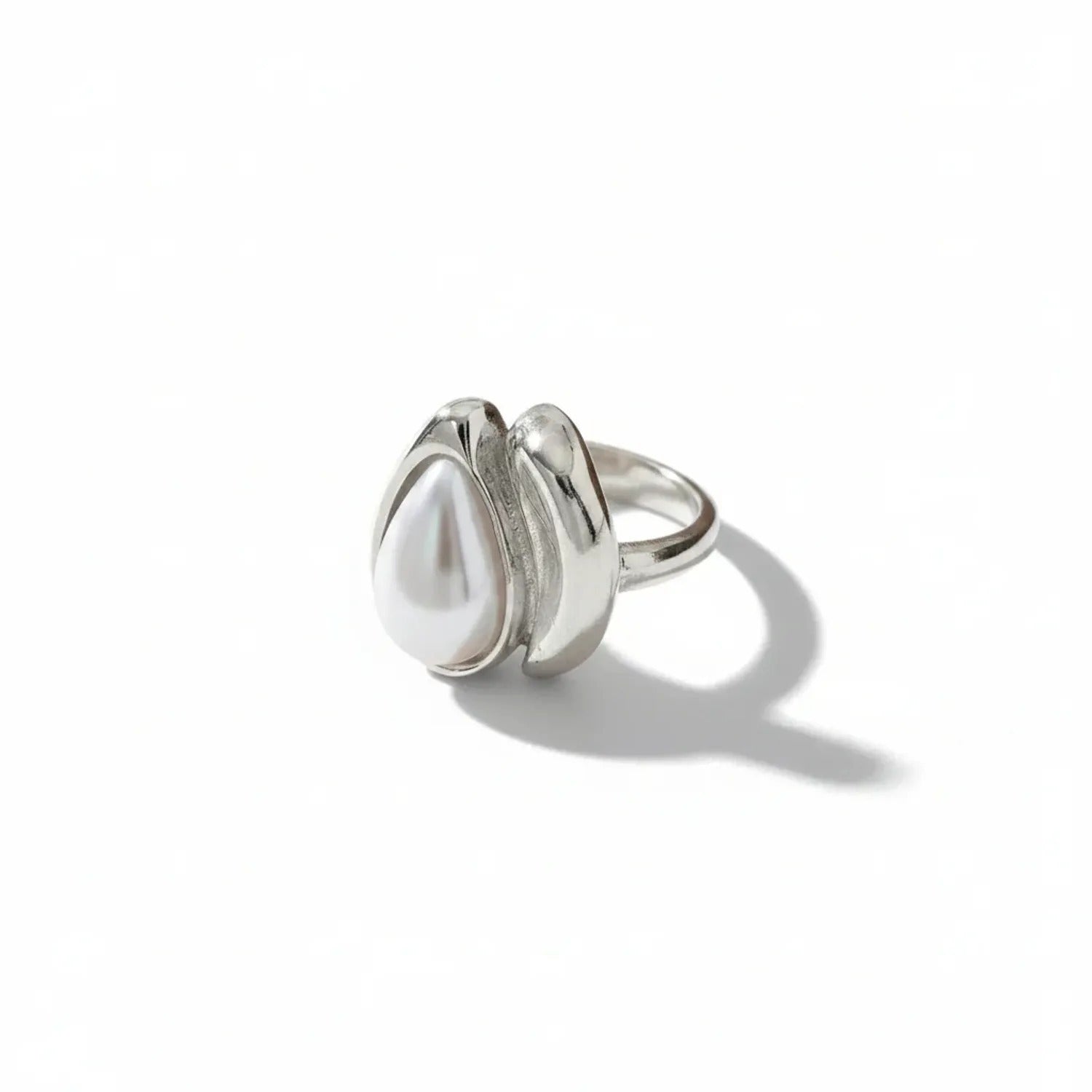 Faux Baroque Pearl Open Ring — Light Luxury