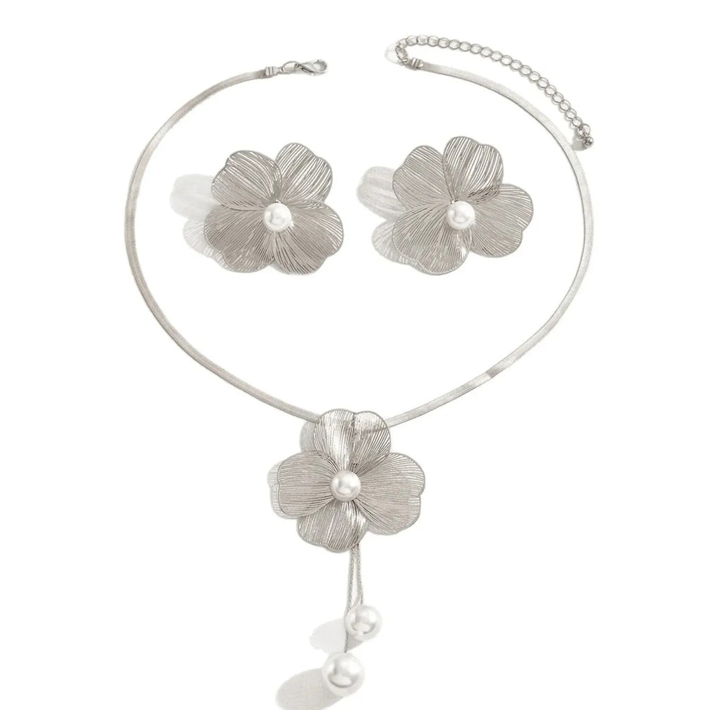 Flower Pearl Necklace & Earrings Set
