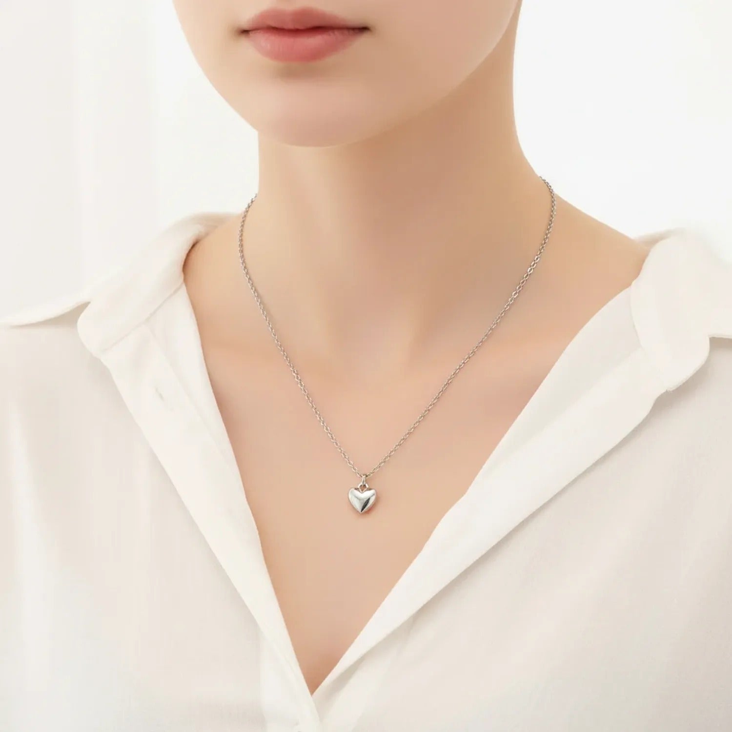 Heart-Shaped Polished Pendant Clavicle Necklace