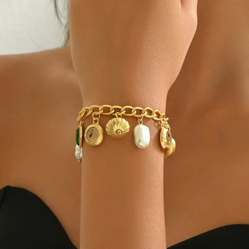 Hot Selling Cross-border European American Women Bangle Bracelet, Geometric Heart Element Design Inlaid Cubic Zirconia, Versatile Daily Wrist Jewelry For Ladies