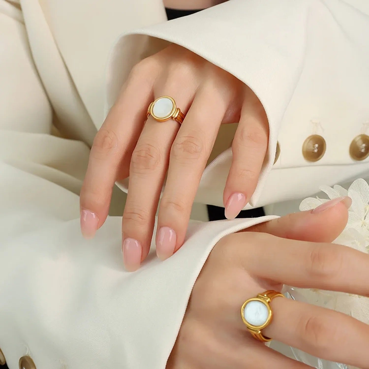 June Moshang White Shell Round Ring