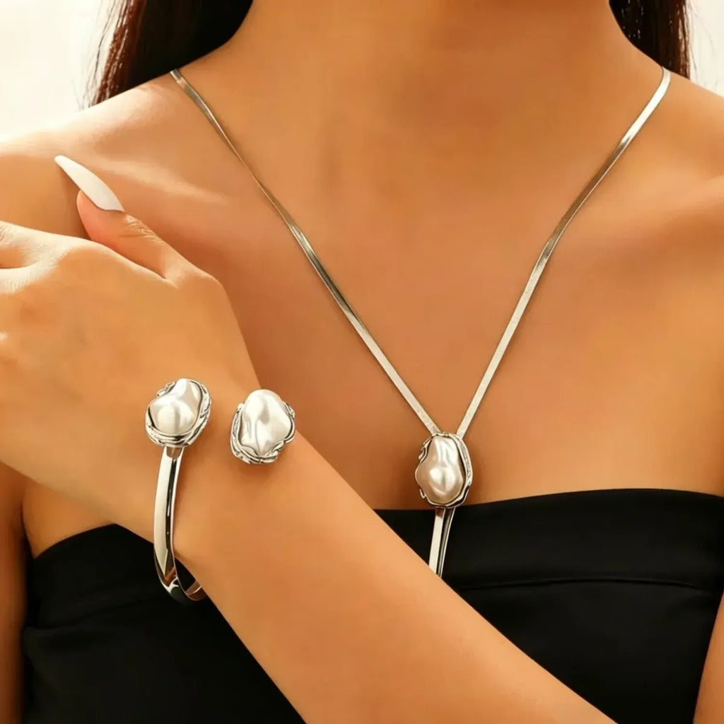 Linda's Look Baroque Pearl Jewelry Set - Gold Tone Necklace, Earrings and Bangle