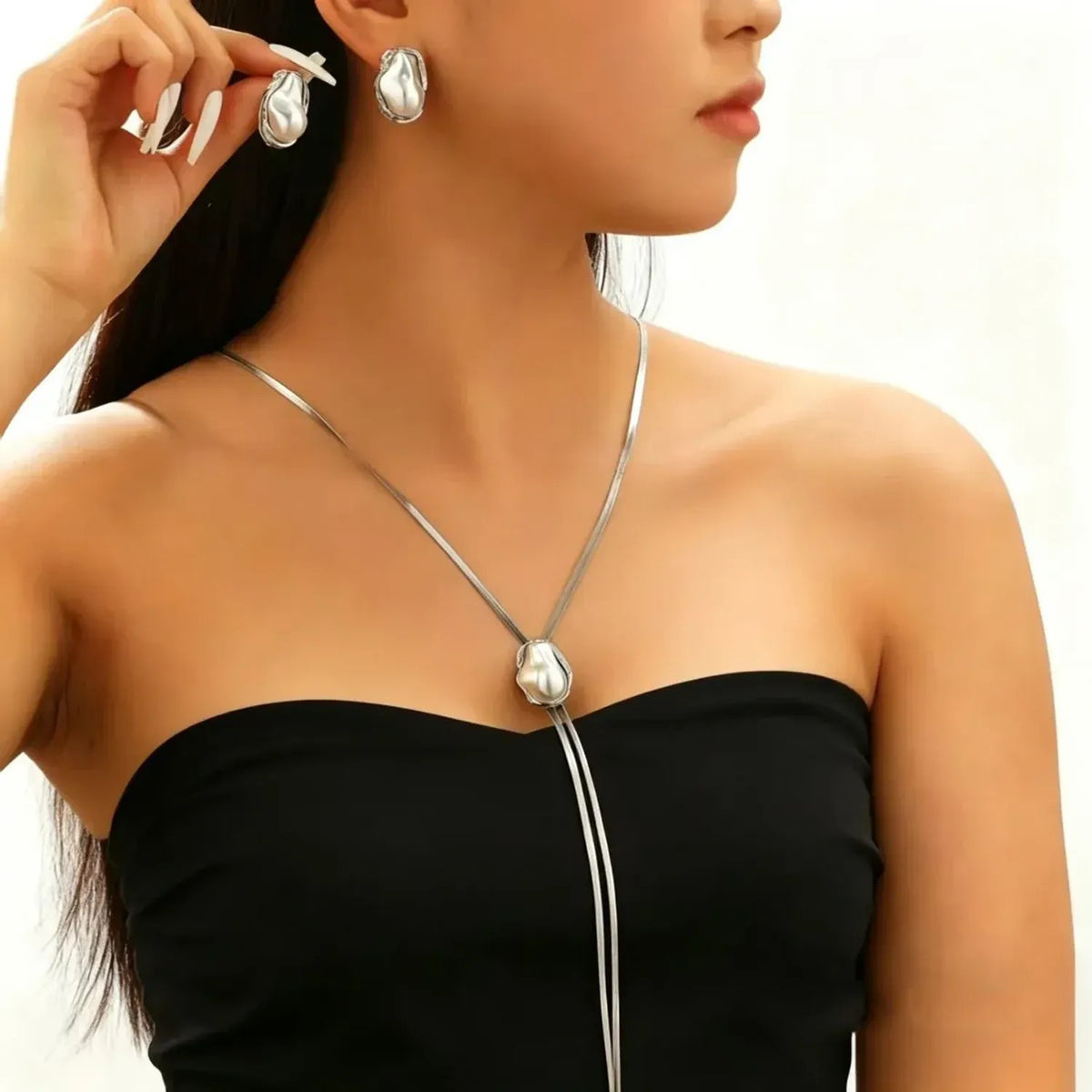 Linda's Look Baroque Pearl Jewelry Set - Gold Tone Necklace, Earrings and Bangle