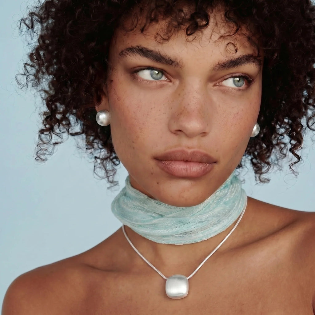 Linda's Look — Brushed Silver Disc Necklace by Linda's Look