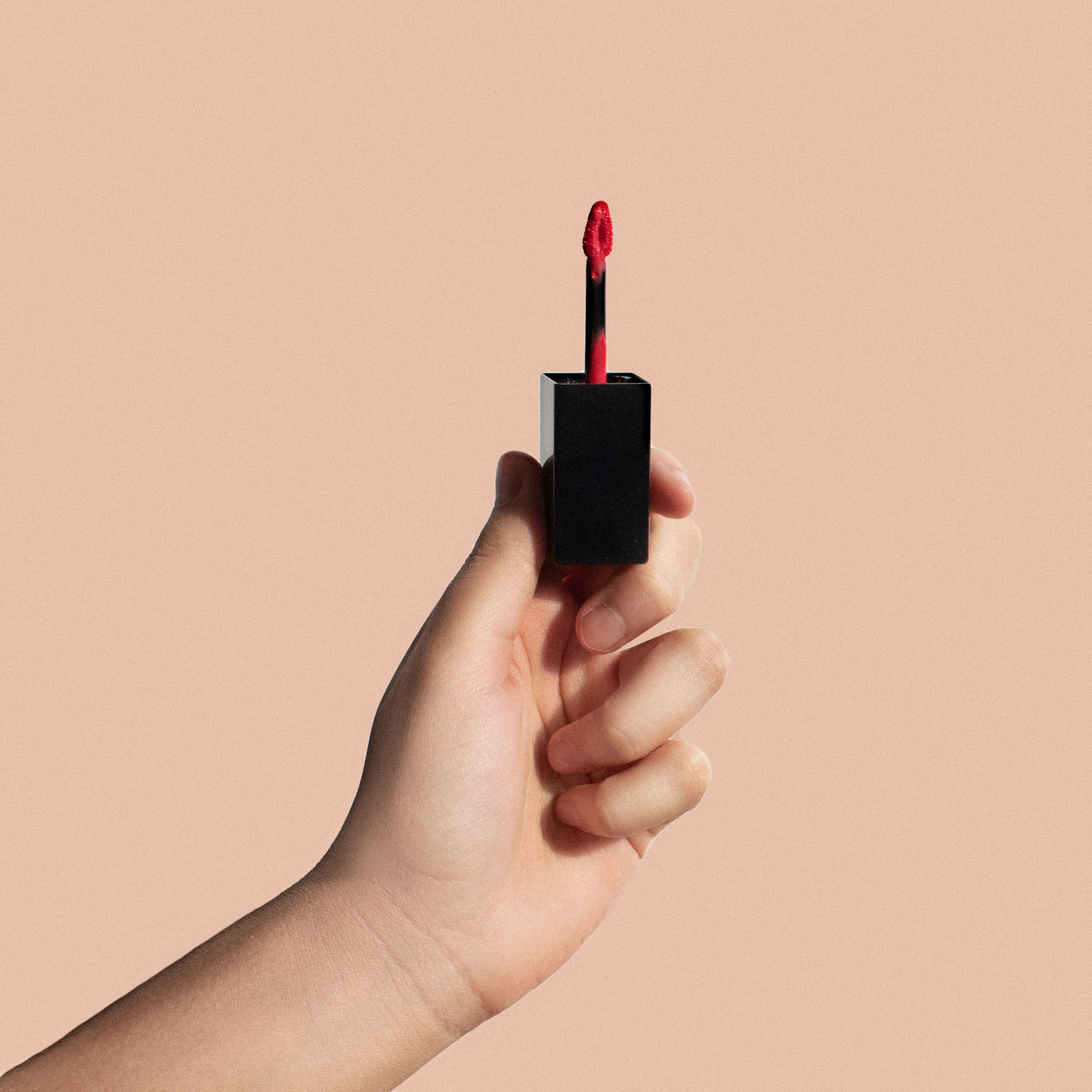 Linda's Look — Matte Lip Stain - Dark Cherry