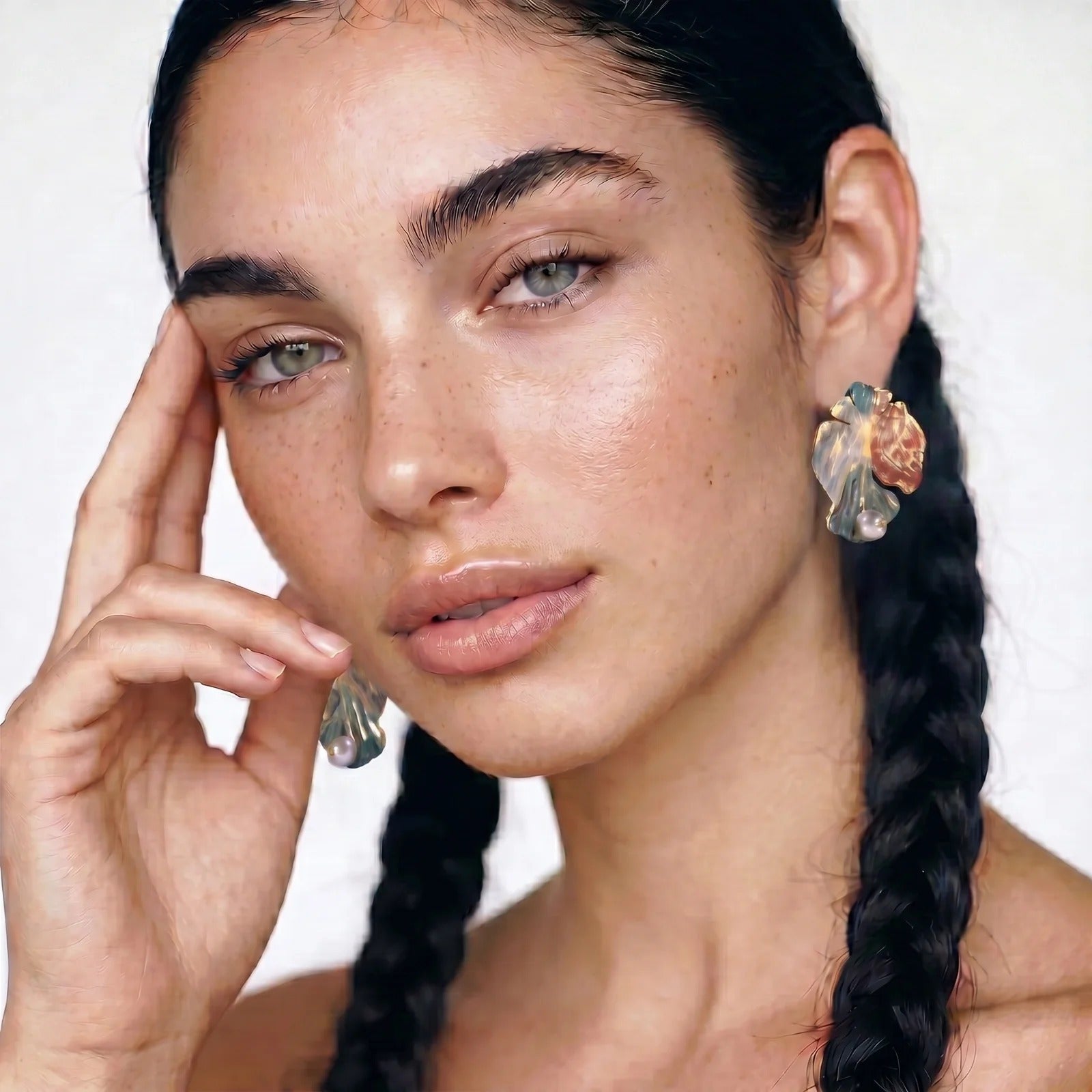 Linda's Look — Monstera Muse Earrings by Linda's Look