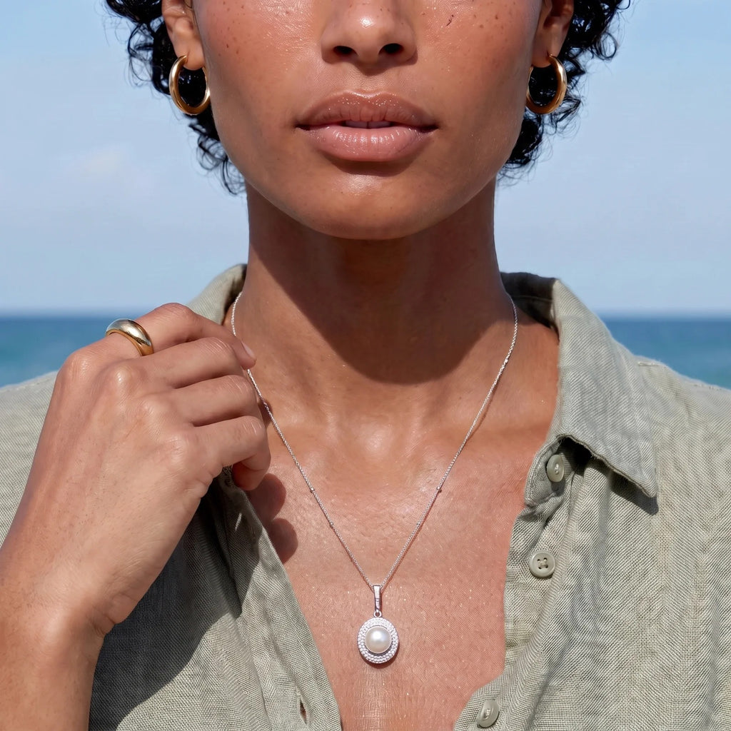 Linda's Look — Pearl Halo Necklace by Linda's Look