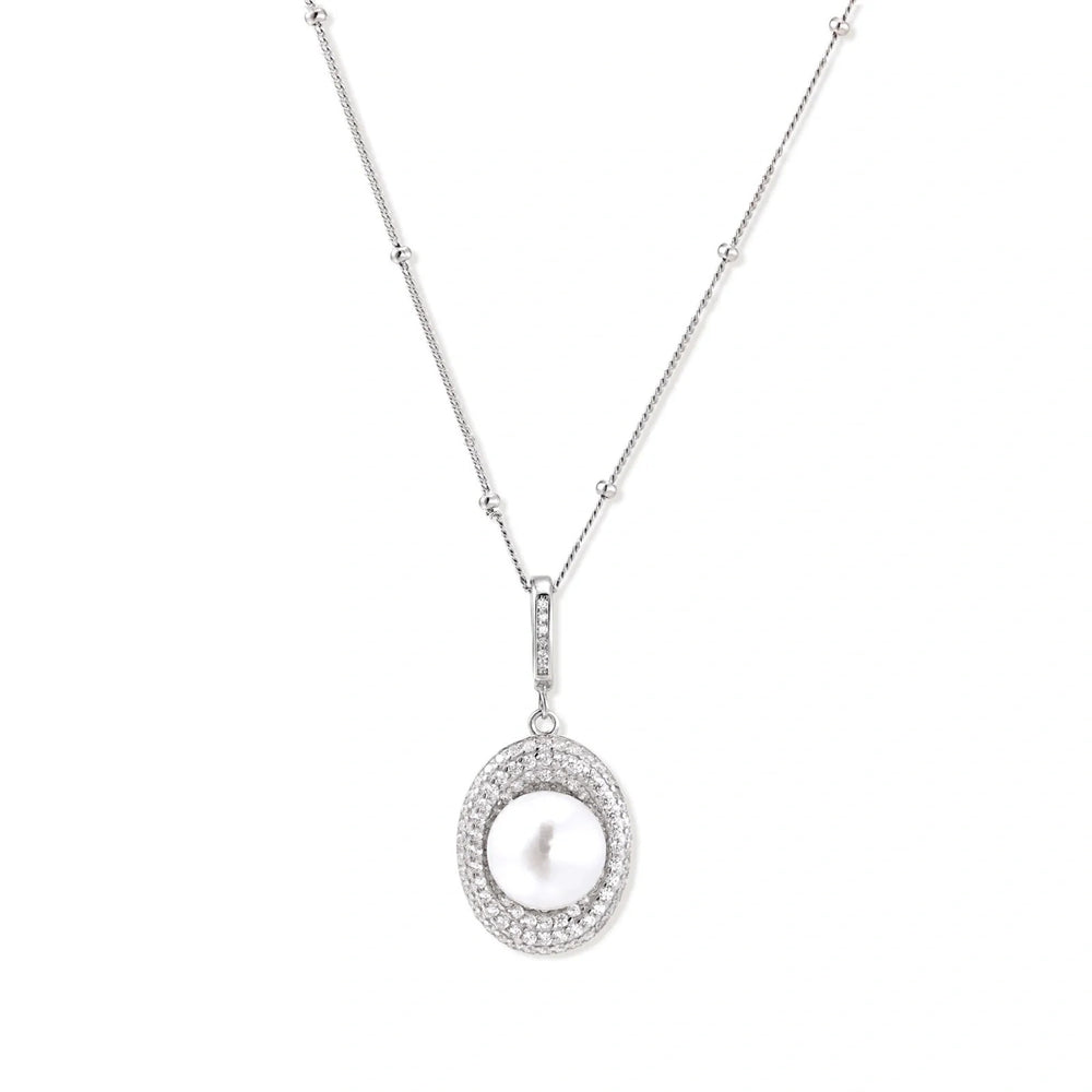 Linda's Look — Pearl Halo Necklace by Linda's Look