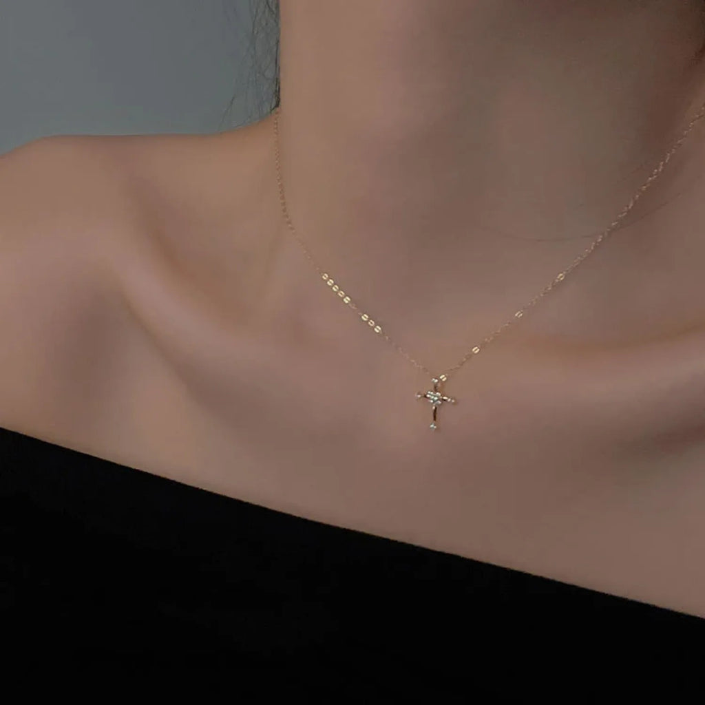 Linxi Pave Cross Collarbone Necklace