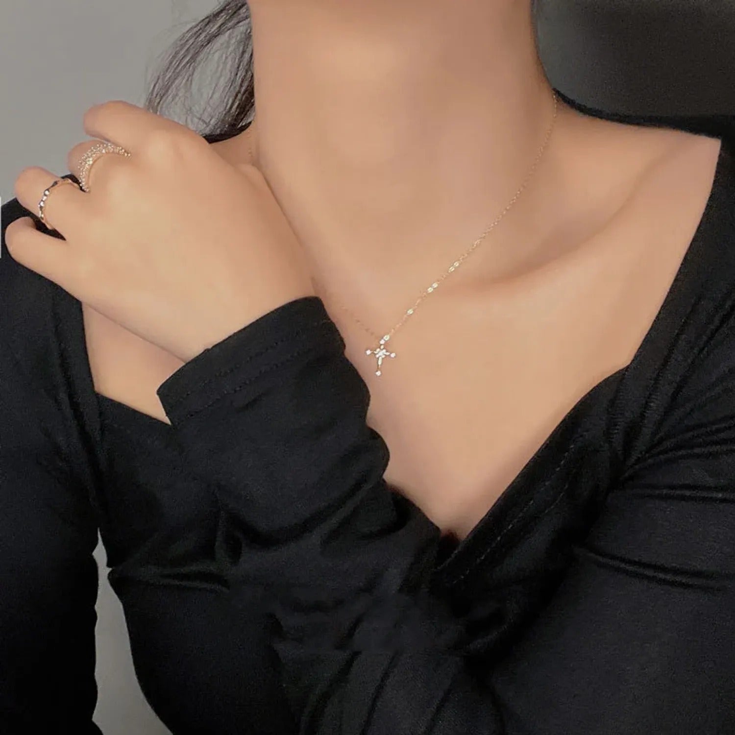 Linxi Pave Cross Collarbone Necklace