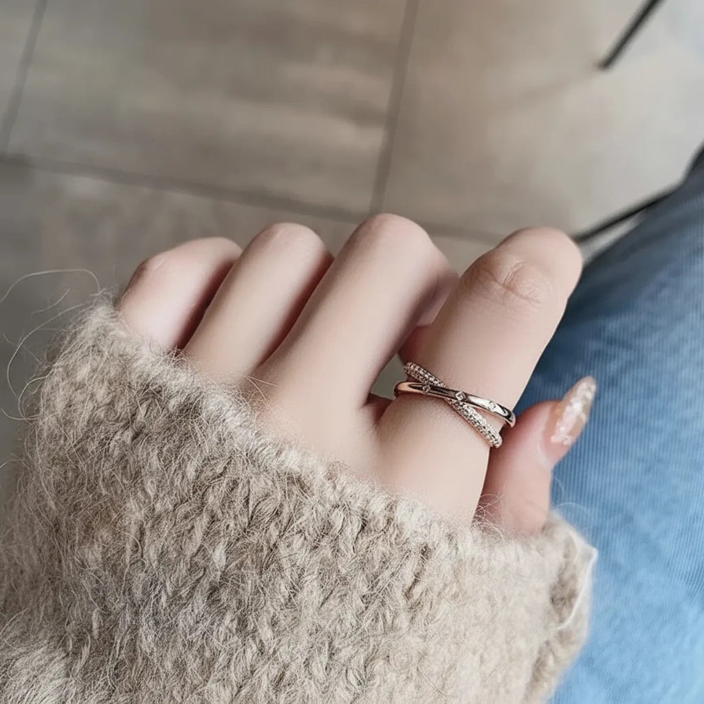 Minimalist Geometric Zircon Index Finger Ring — Rose Gold