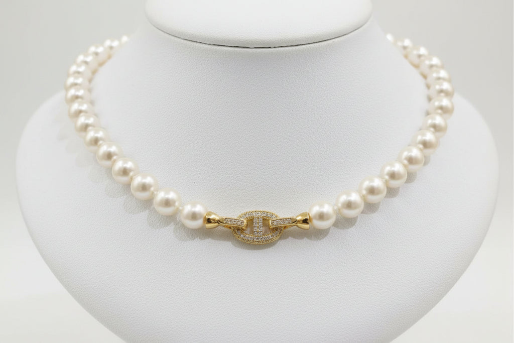 Piaoyan Horseshoe-Clasp Pearl Necklace