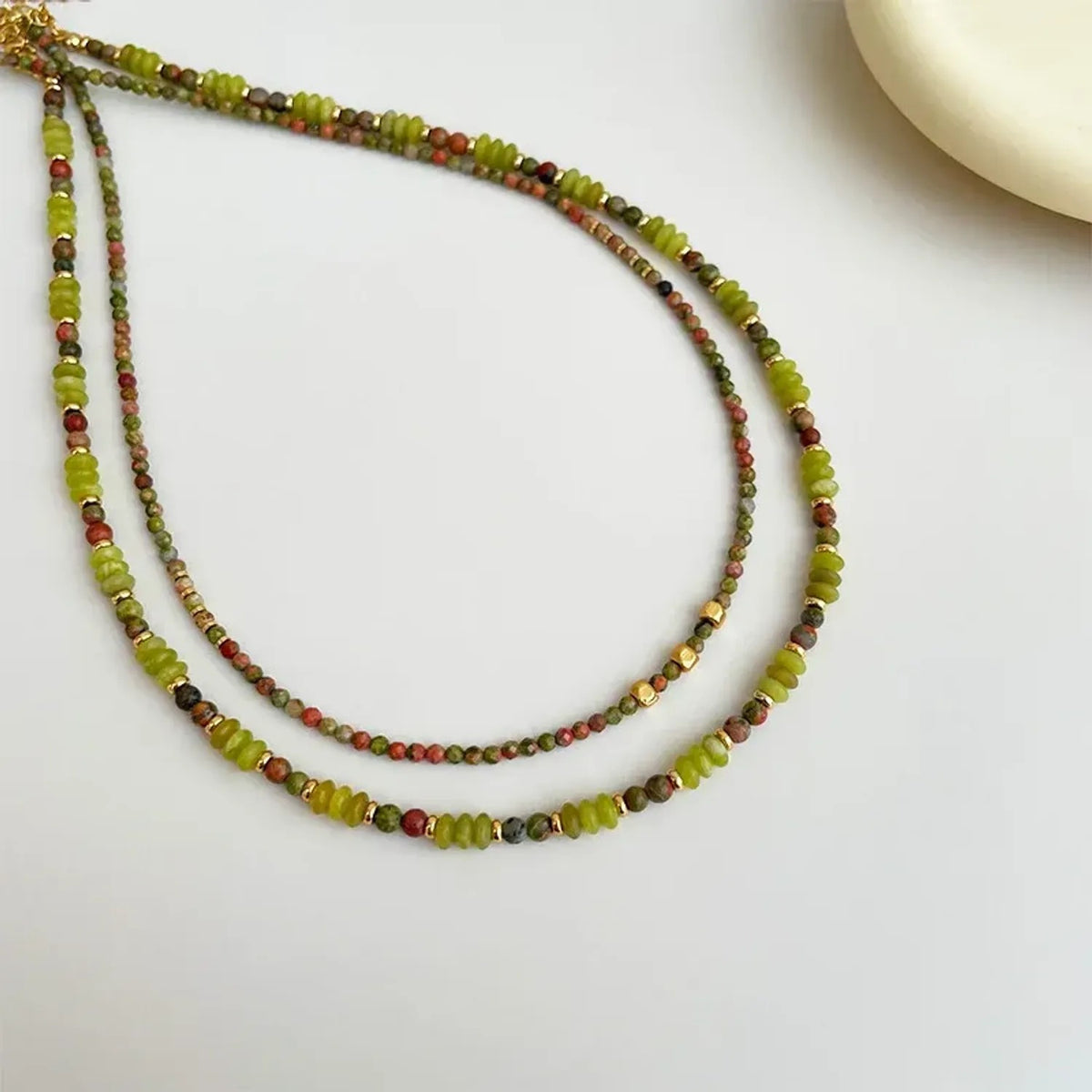 Women's Green Natural Stone Beaded Necklace Vintage Geometric Collarbone Jewelry Strand