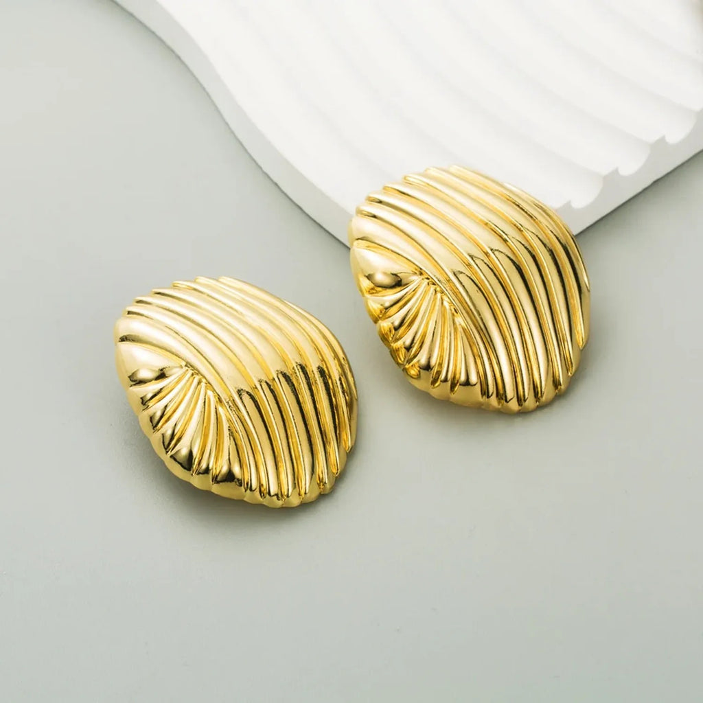 Retro Vintage Court-Style Alloy Drop Earrings