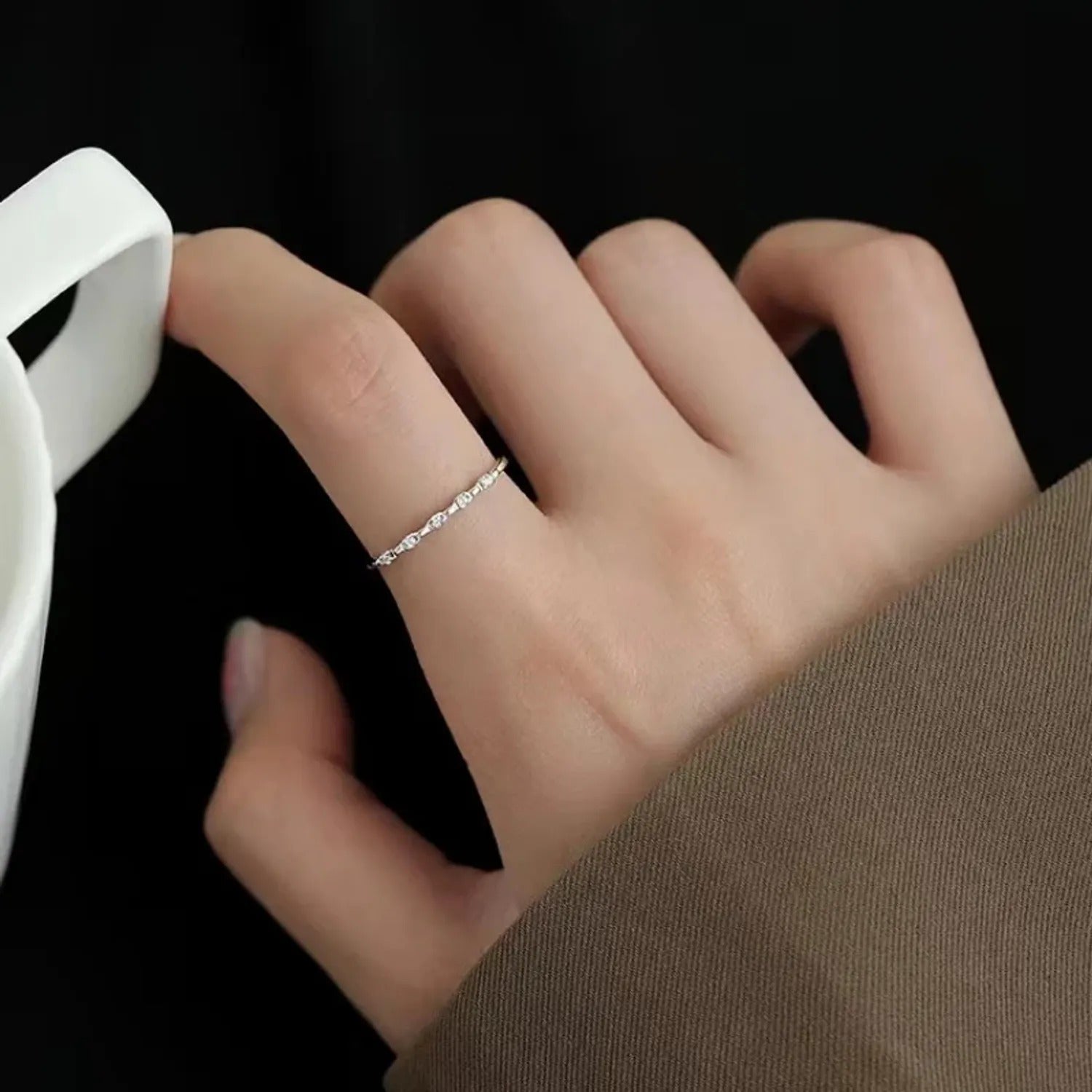 Rhinestone Index Finger Open Ring — Minimalist Light Luxury