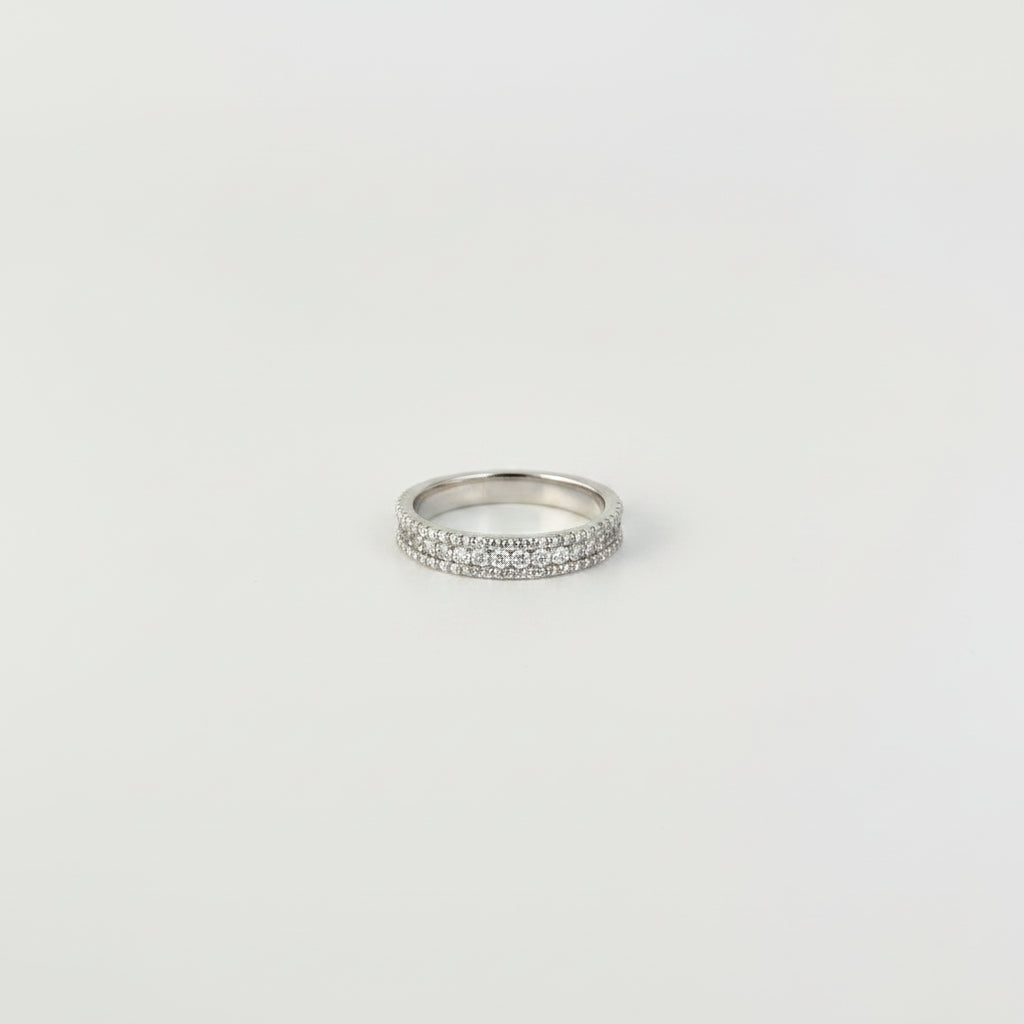 silver  diamond ring 