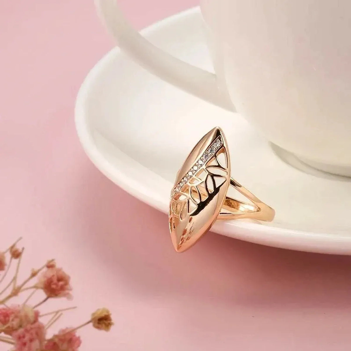 Vintage Rose Gold Leaf Marquise Statement Ring Hollow Zircon Elegant Women Party Wedding Fashion Jewelry