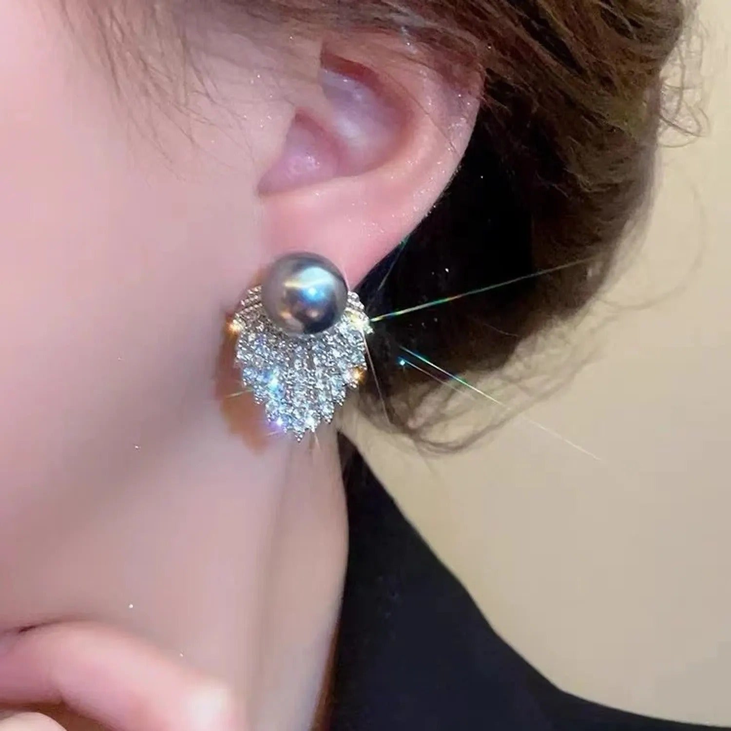 Xiaocheng Grey Leaf Petal Earrings