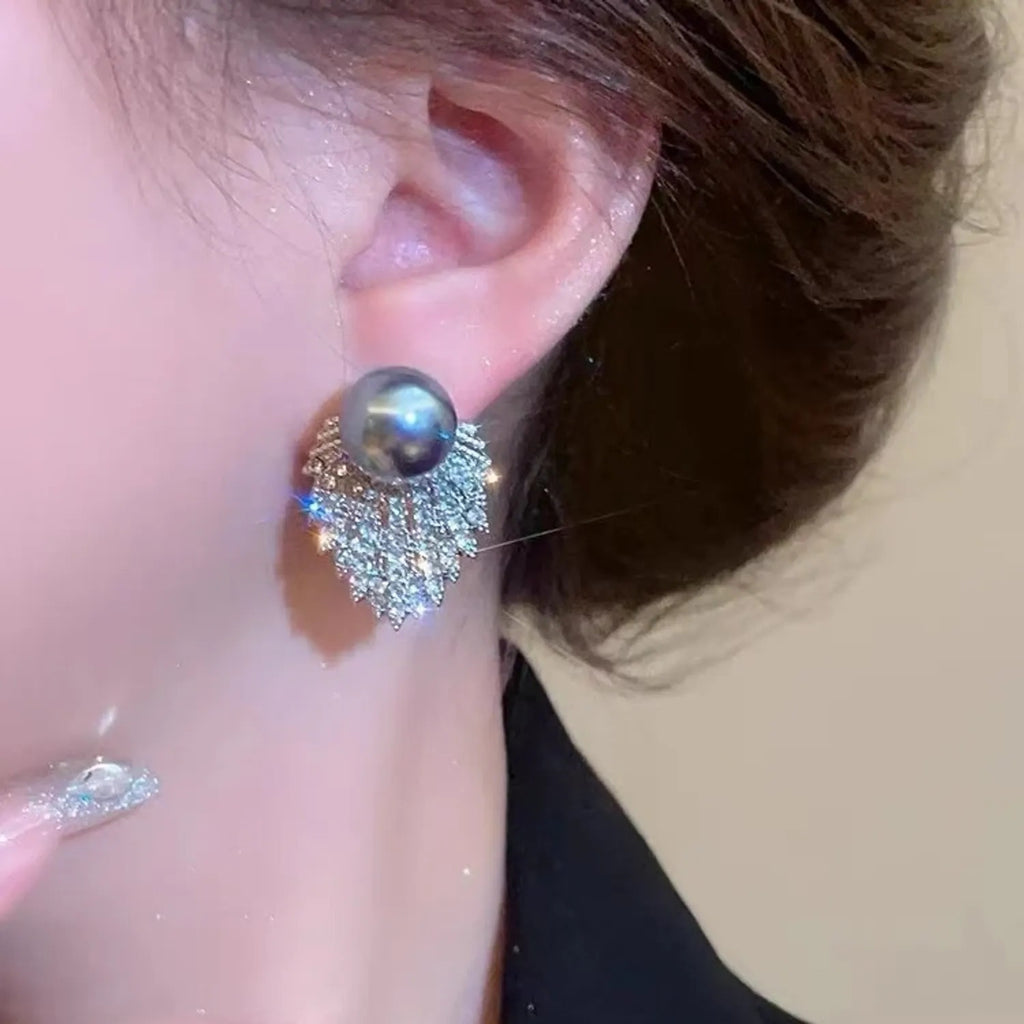 Xiaocheng Grey Leaf Petal Earrings